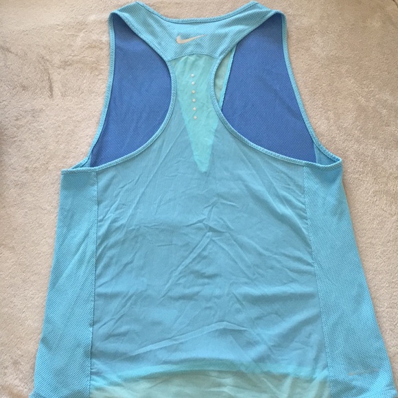Nike Tank - Picture 4 of 4